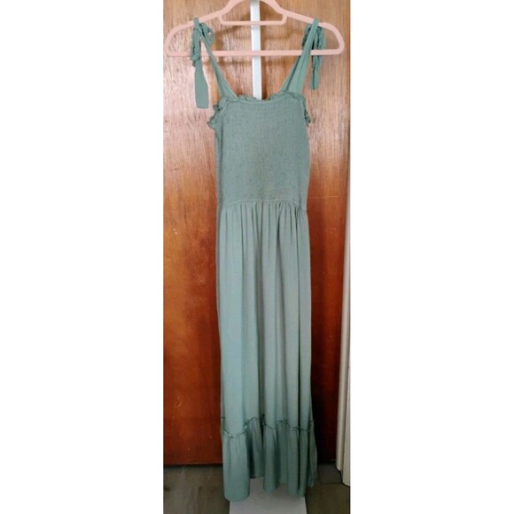 Zesica Dresses & Skirts - Zesica Women's Blue/Green Ruffled Boho Maxi Dress with Smocked Detail, Size S